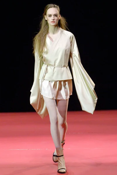 Look 4
